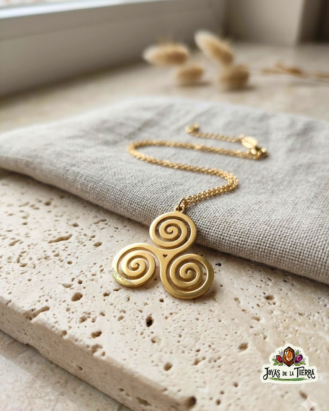 Collar Trisquel Dorado